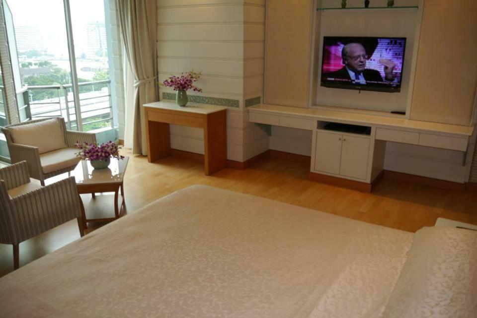 Bangkok Riverside Condo Екстер'єр фото